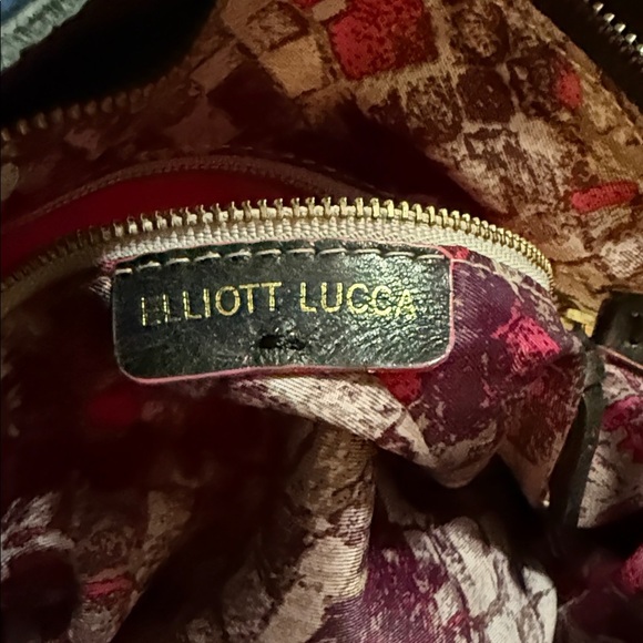 Elliott Lucca Black Shoulder Bag - Picture 9 of 13